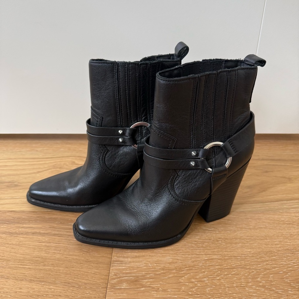 Black Leather Aldo Ankle Heeled Boots Women's Size 6.5